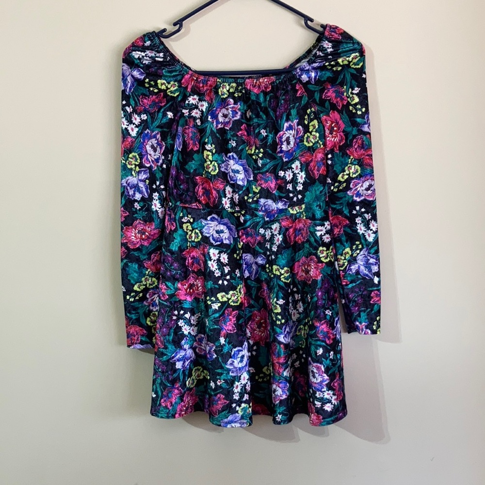 3 girl dresses 2 Target brand/1 Old Navy